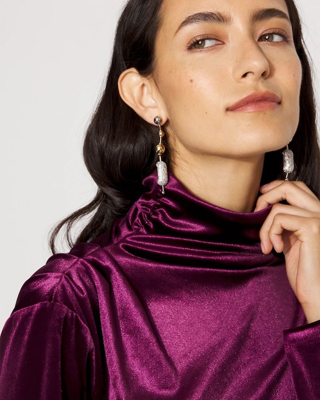 WHBM_WHBMFORME_20Velvet_20Mock_20Nk_570400748_PRP002213_OF_ALT_202.jpeg